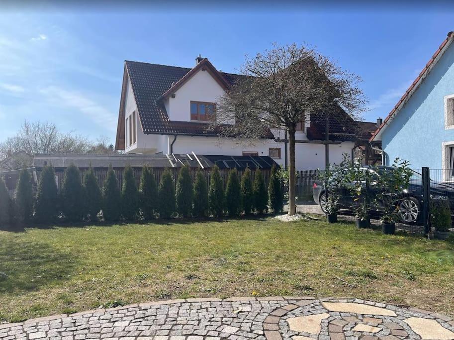 Apartment Amidst Nature-Riverdale, North Of Munich 파렌하우젠 외부 사진