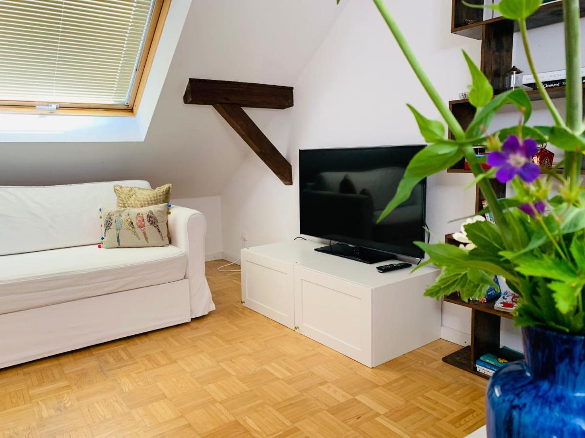 Apartment Amidst Nature-Riverdale, North Of Munich 파렌하우젠 외부 사진