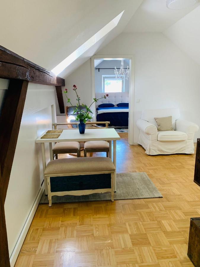 Apartment Amidst Nature-Riverdale, North Of Munich 파렌하우젠 외부 사진